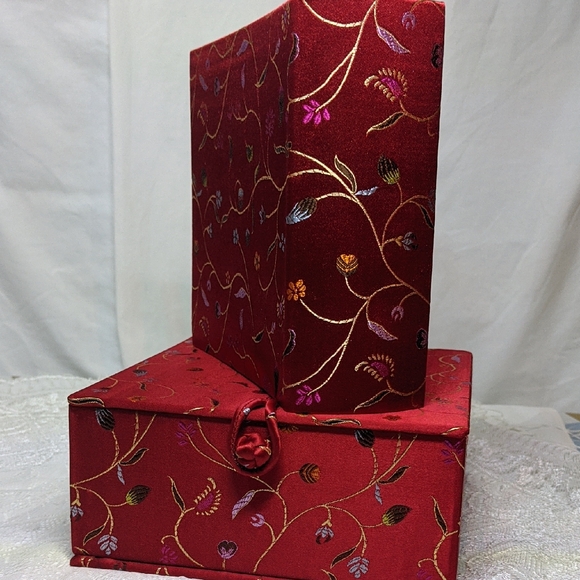 Other - Photo Album & Memento Box, Red Floral Faux Silk Jacquard, 100 4"X6" Photos, NWOT